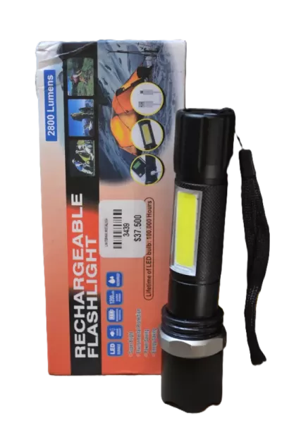 Rechargeable flashlight